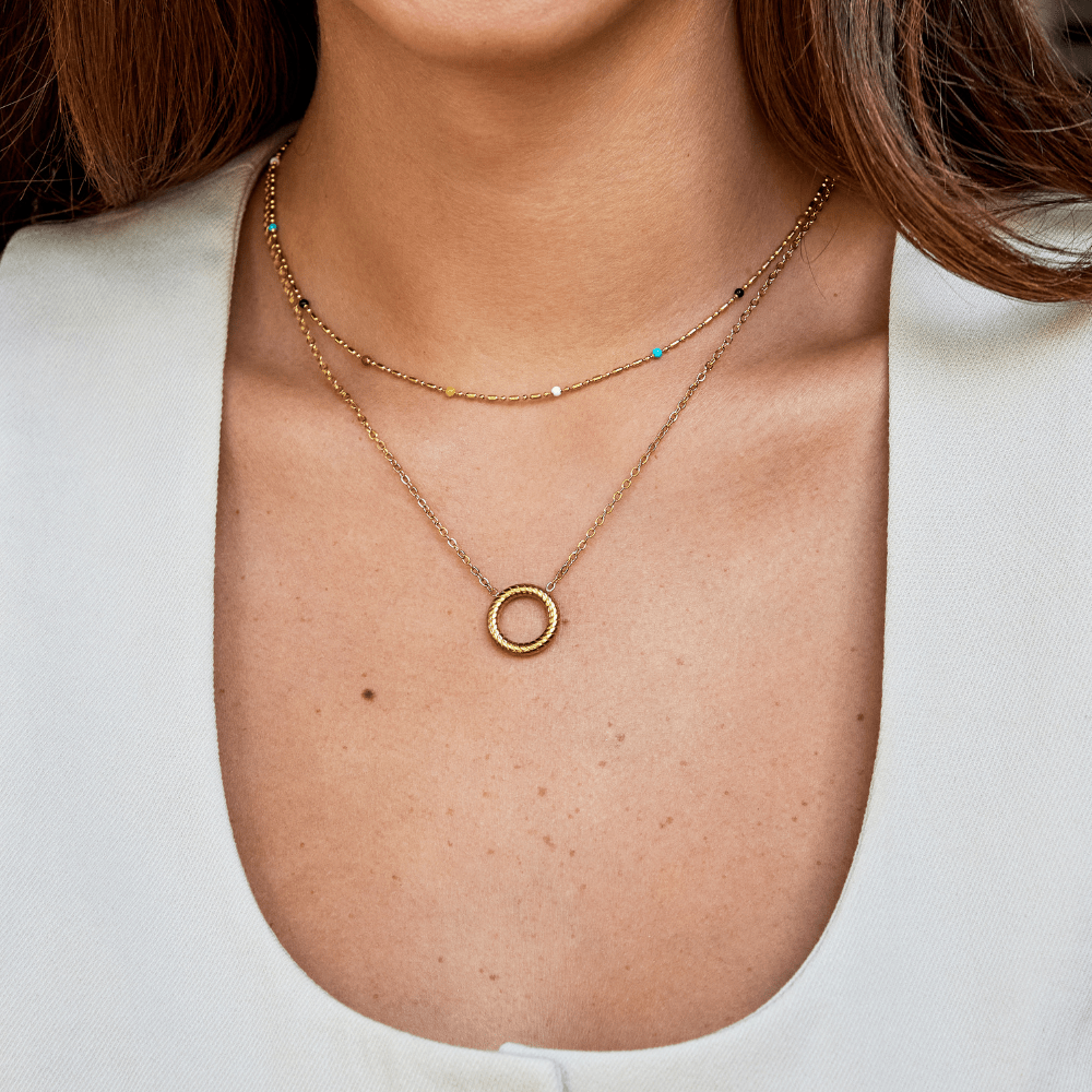 Collier pendentif circulaire or texturé – Léa