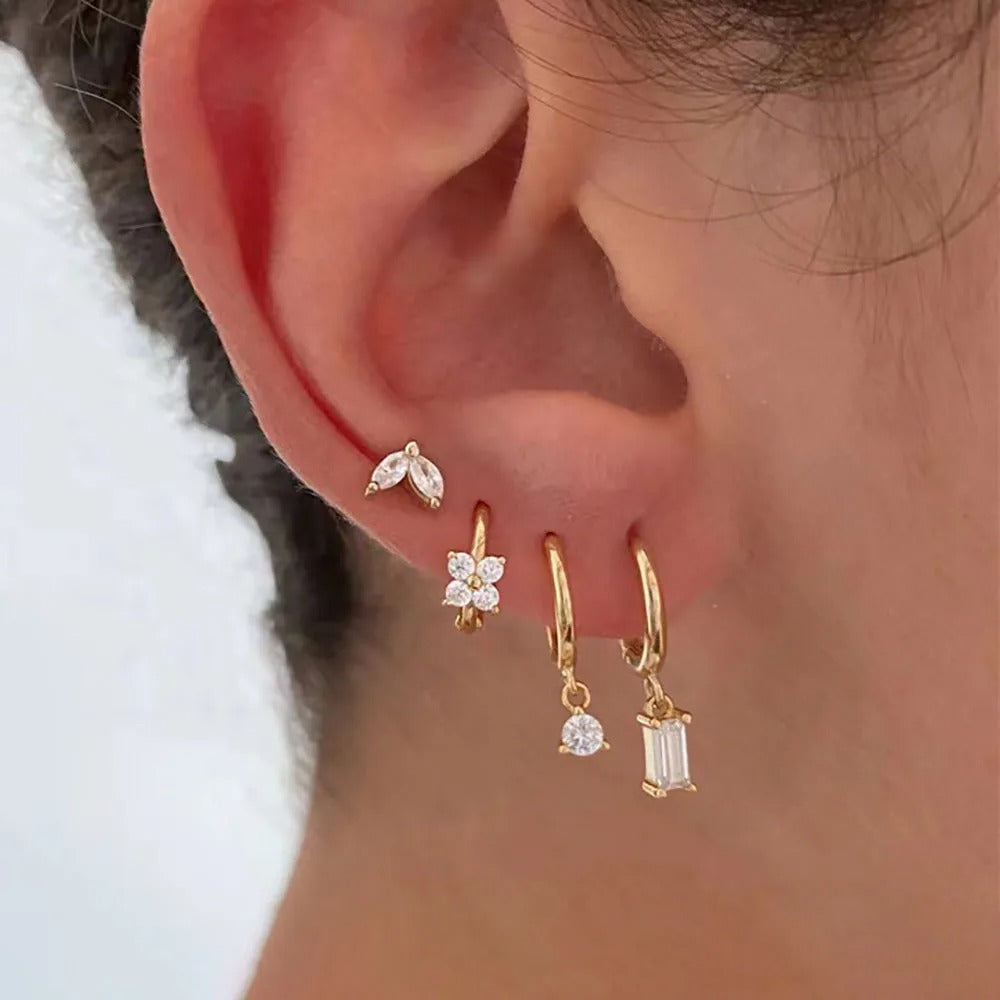 Set de Boucles d’Oreilles Carrées Fleur Dorées