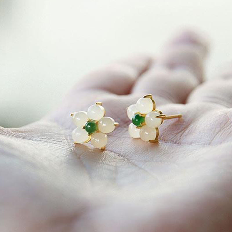 Clous d’oreilles fleur jade blanc vert plaqué or – Léo