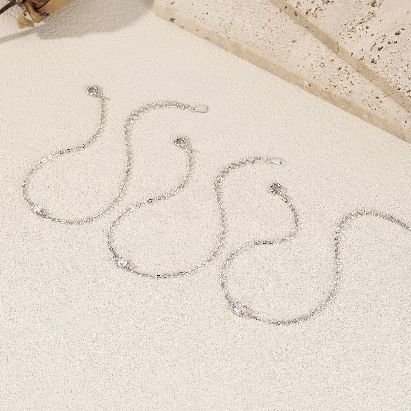 Bracelet chaîne fine argent cristaux – Lila