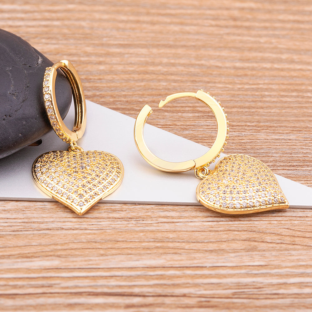 Boucles d’Oreilles Pendantes Cœur Doré