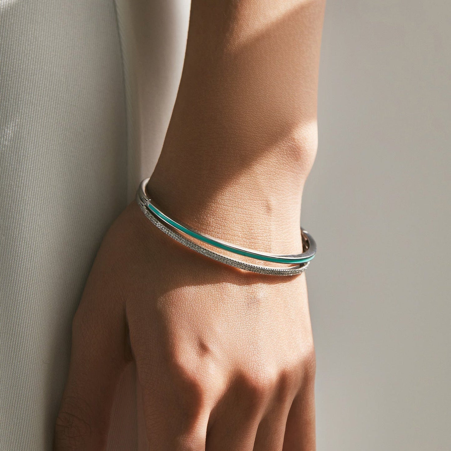 Bracelet rigide gravé argent – Lina