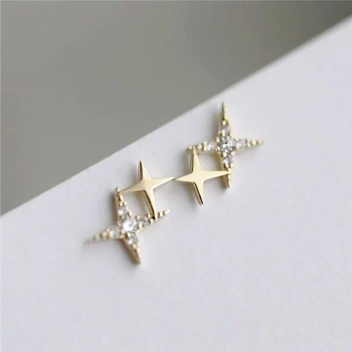 Clous d’oreilles étoile or zirconium – Léa