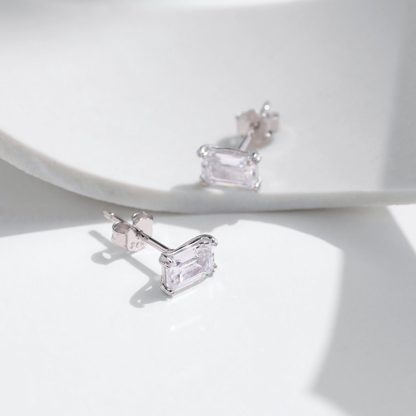 Clous d’oreilles argent pierre rectangulaire – Lise