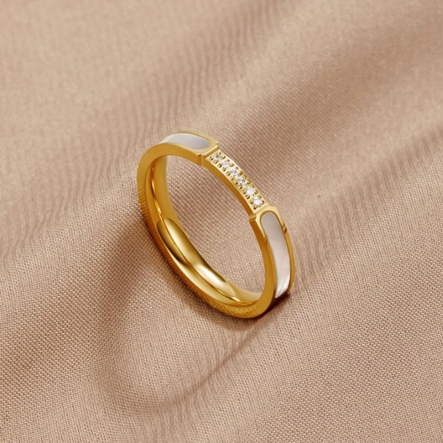 Bague métal doré perles cristaux – Léa