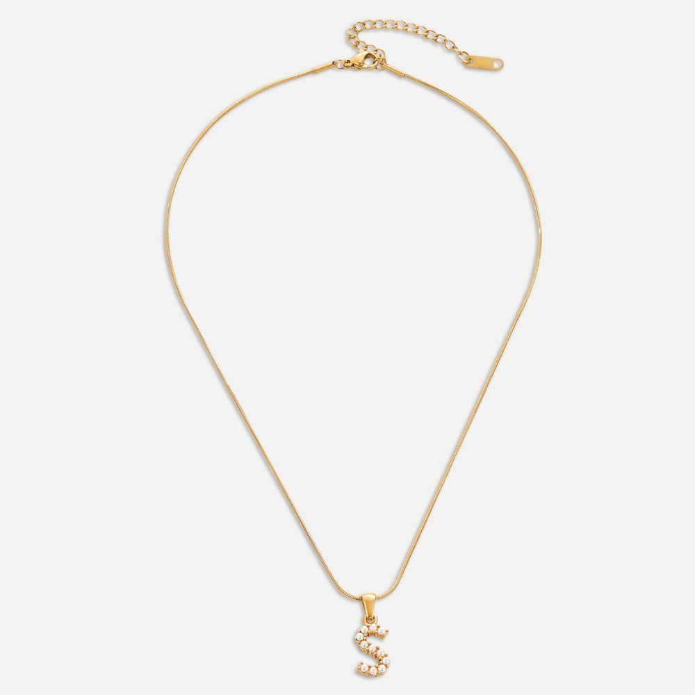 Collier doré avec pendentif lettre Perle – Sanne
