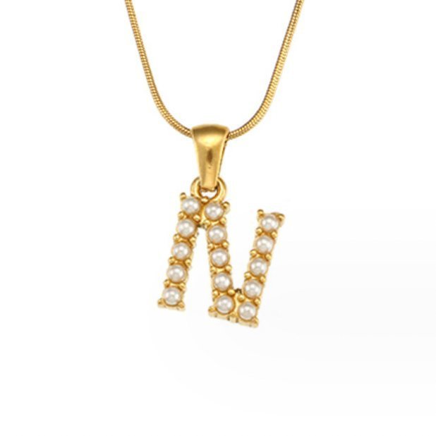 Collier doré avec pendentif lettre Perle – Sanne