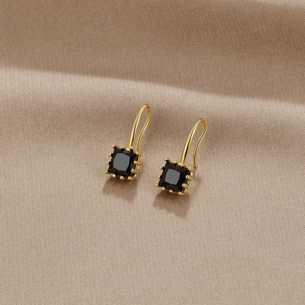 Boucles d’oreilles pendantes pierre noire plaqué or – Lise
