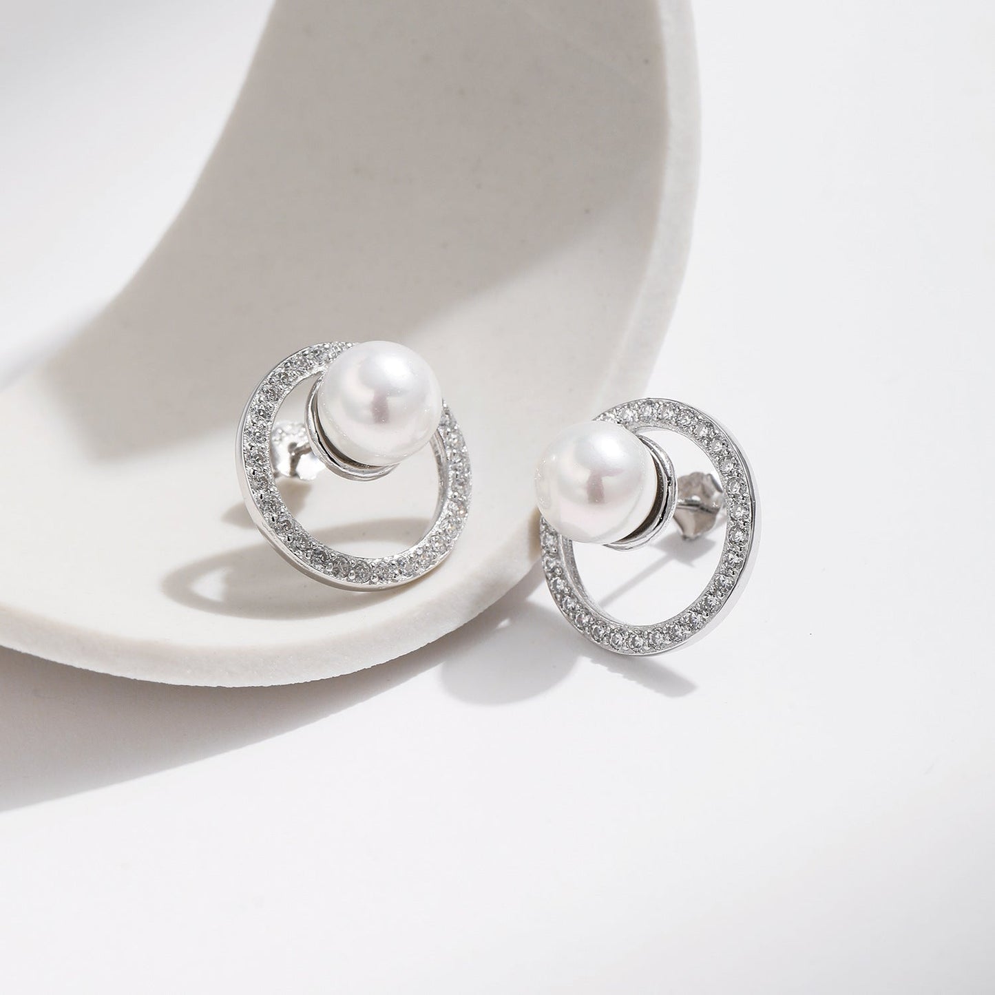 Clous d’oreilles cercle cristal perle argent – Lila