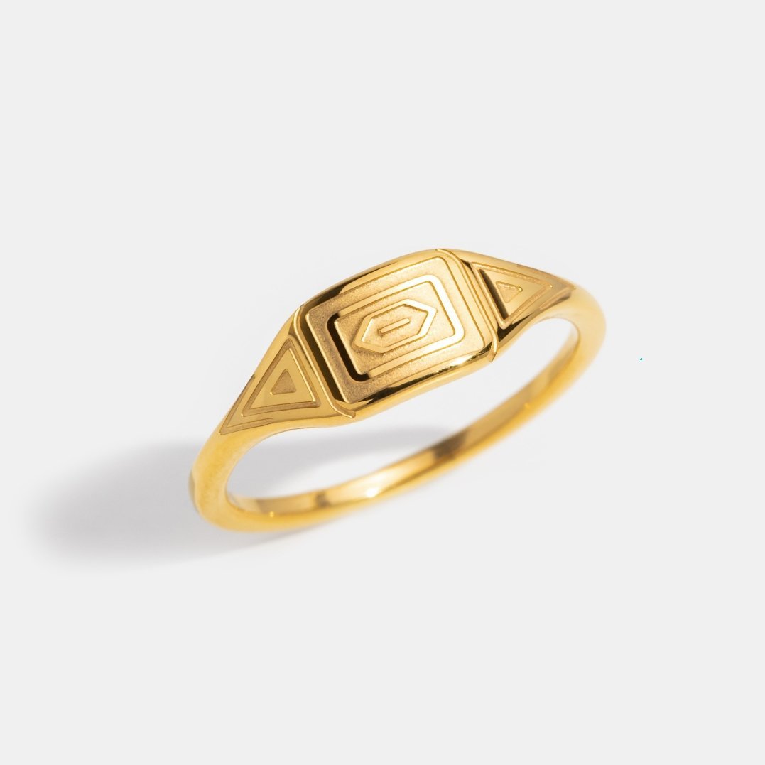 Bague géométrique relief plaqué or – Lise