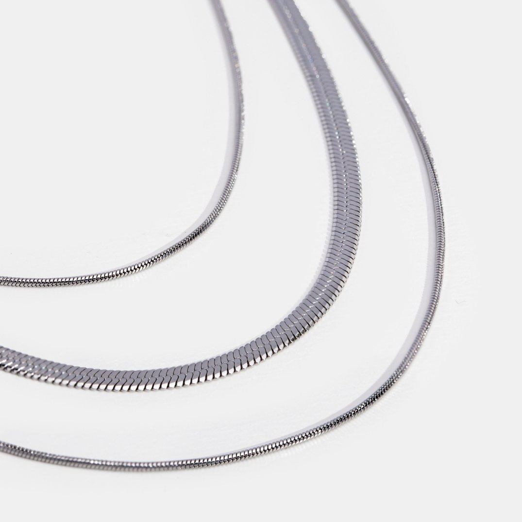 Collier chaîne fin plaqué or – Thessa