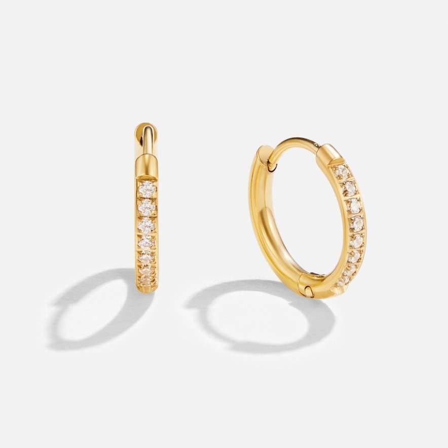 Demi-créoles plaqué or pierres claires – Lila