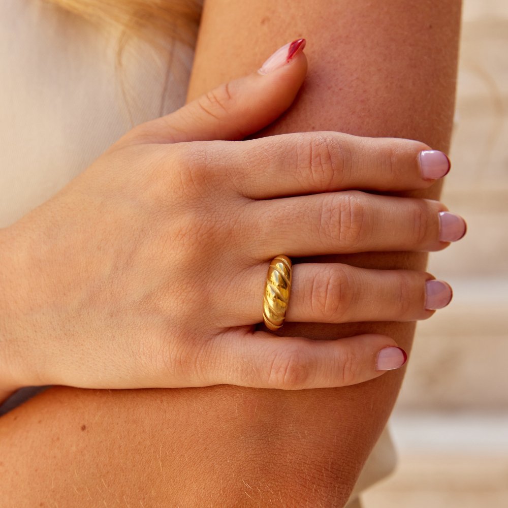 Bague croissant rainurée Or – Léo