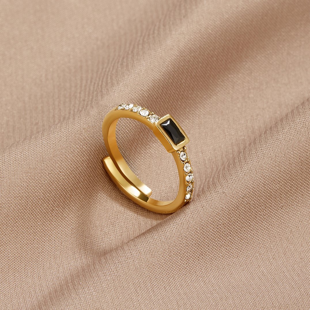 Bague onyx rectangulaire Or zircons – Léa