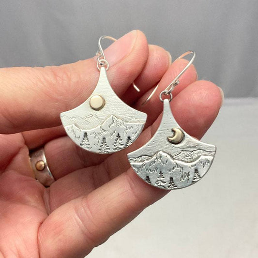 Boucles d’oreilles pendantes argent motifs lune – Léo