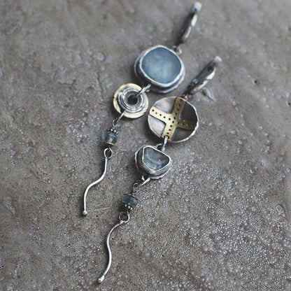 Boucles d’oreilles pendantes argent croix bleues – Léo