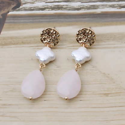 Boucles d'oreilles gouttes perles et pierres plaqué or