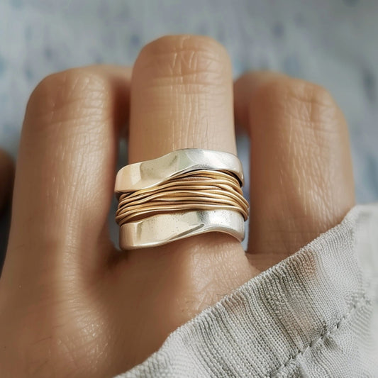 Bague large ondulée argent et or – Lila