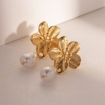 Boucles d'oreilles en perles à fleur de luxe plaquées or