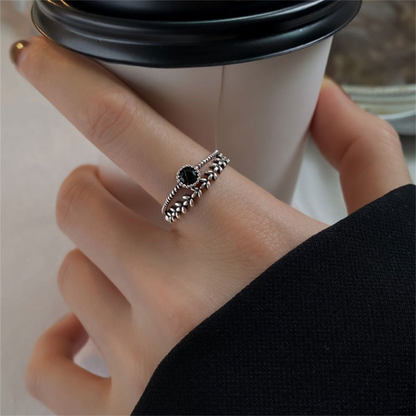 Bague argent pierre noire feuilles fines – Léo