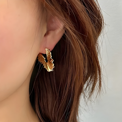 Boucles d'oreilles pétales géométriques plaquées or