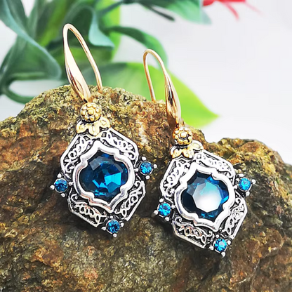 Boucles d'oreilles à Crochet en Plaqué or avec Cristaux Bleus