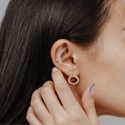 Boucles d'oreilles vintage cristal rouge plaqué or