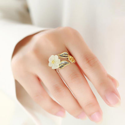 Bague fleur jade blanc plaqué argent – Lila