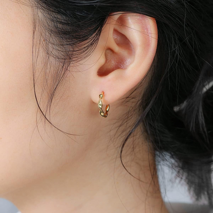 Boucles d'oreilles torsadées élégantes