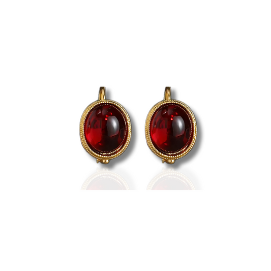 Boucles d'oreilles à clip en plaqué or avec pierres rouges