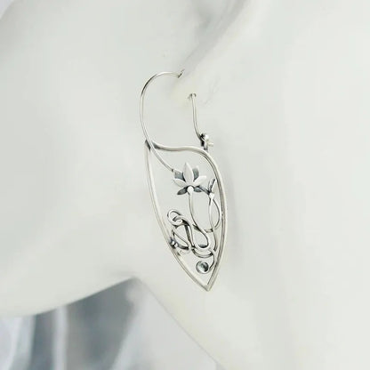 Boucles d'Oreilles Pendantes en Argenté Lotus Creux Vintage