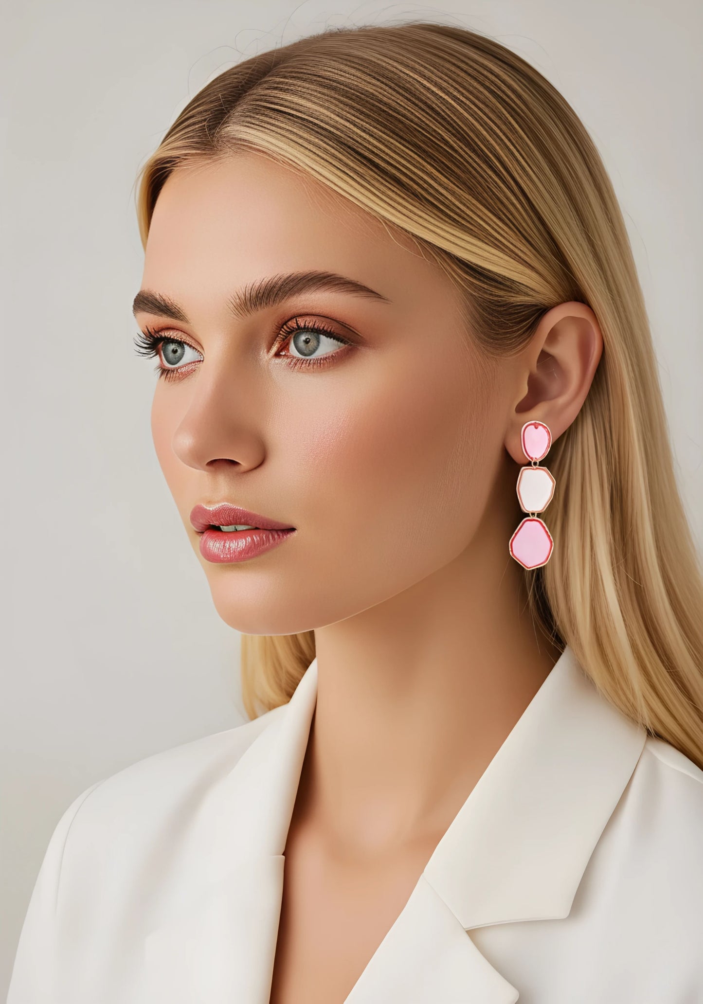 Boucles d'oreilles géométriques carrées avec pierres naturelles plaqué or