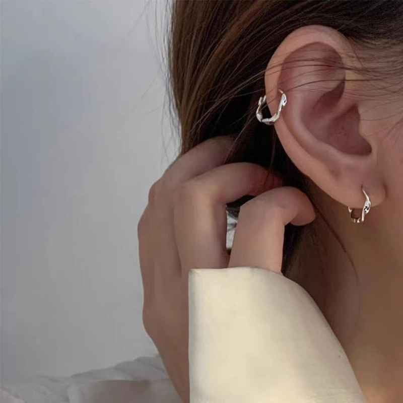 Boucles d'oreilles torsadées élégantes