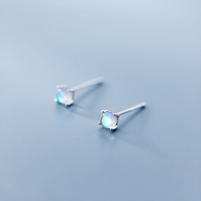 Boucles d'Oreilles Mini Stud en Pierre de Lune Élégantes
