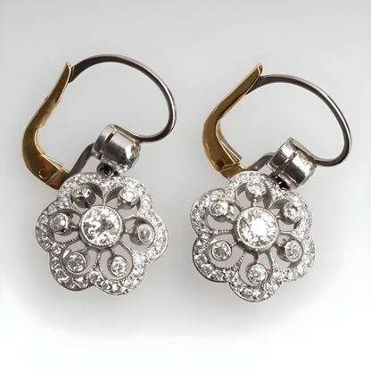 Boucles d'Oreilles en Hoops avec Zircon en Forme de Fleur