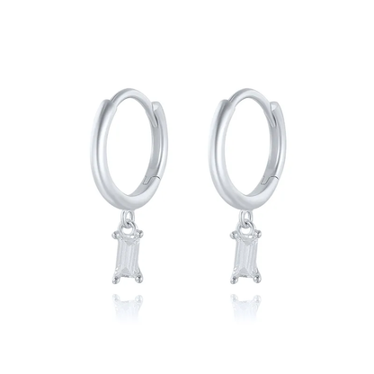 Boucles d'oreilles élégantes en zircone carrée