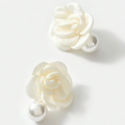Boucles d'oreilles fleurs et perles