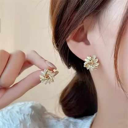 Boucles d'oreilles clous fleur éclatante