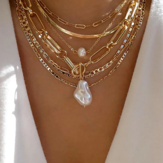 Collier multi-chaînes or perle baroque cristaux – Lila