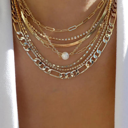 Collier multi-chaînes or perle baroque cristaux – Lila