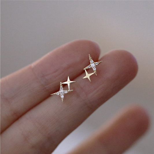 Clous d’oreilles étoile or zirconium – Léa