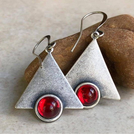 Boucles d’oreilles triangle argent pierres rouges – Léa
