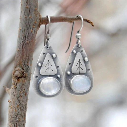 Boucles d’oreilles pendantes argent opale gravées – Lila