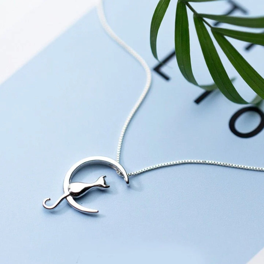 Pendentif chat croissant lune argent – Léo