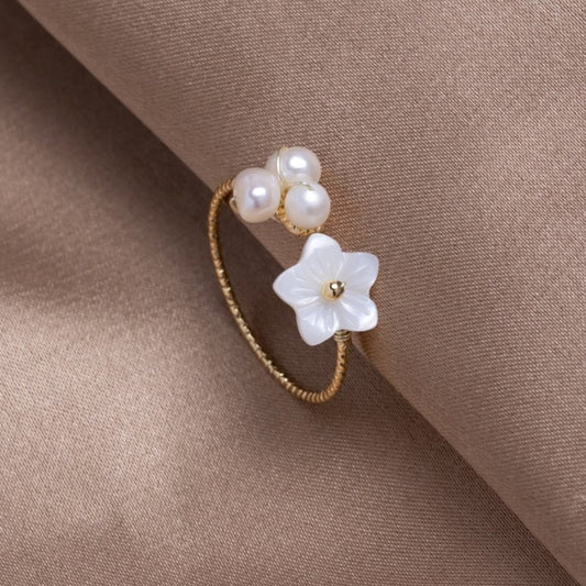 Bague fleur et perles blanches Or – Léa