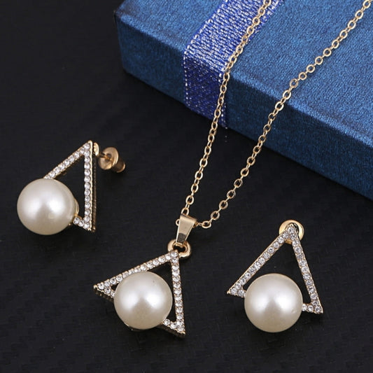 Collier et boucles d’oreilles triangles plaqué or zircons perles – Léo