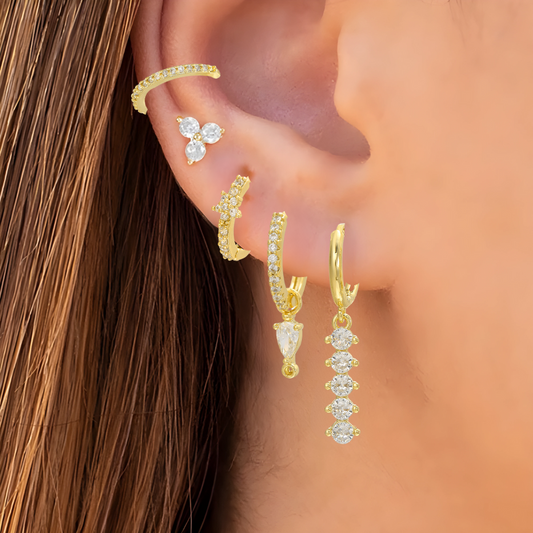 Set de Boucles d’Oreilles Carrées Dorées avec Zircone