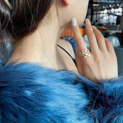 Bague feuille délicate Or incrustée – Léa