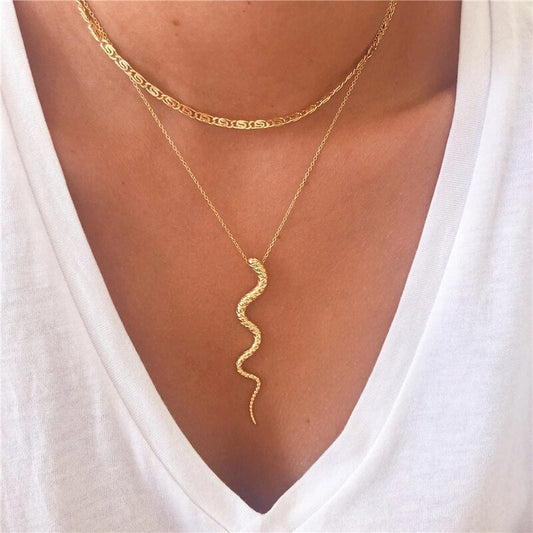 Collier pendentif serpent fin texturé or – Léo