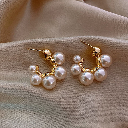 Boucles d’oreilles perles blanches or – Léo